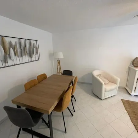Apartamento T3 Renove A 5 Min De La - *