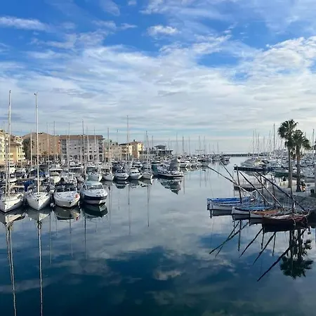 T3 Renove A 5 Min De La - Apartamento Fréjus
